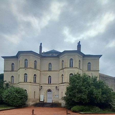 Апартаменты Jls'Tudios " U Sognu" Cosne-Cours-Sur-Loire Экстерьер фото